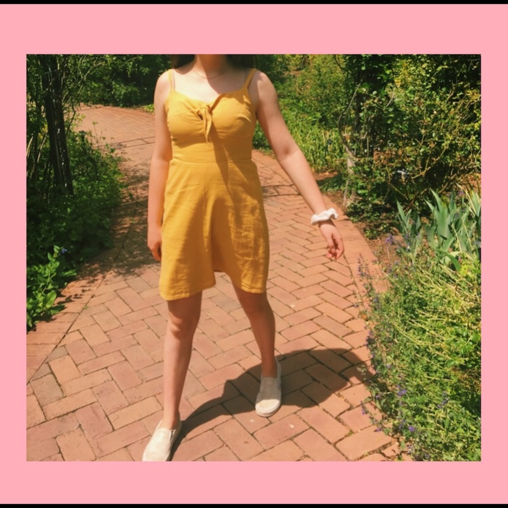 yellow hollister sundress!